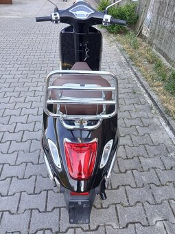 Piaggio Vespa Primavera 50 - 12