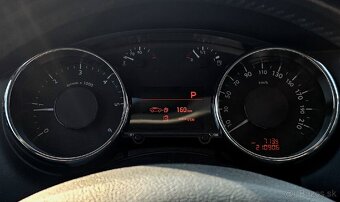Peugeot 5008 2.0 HDi Allure 7.miest - 12