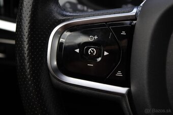 Volvo S90 D4 2.0L Drive-E Momentum A/T8 - 12