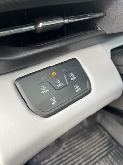 Ford Explorer EV MAX - 12