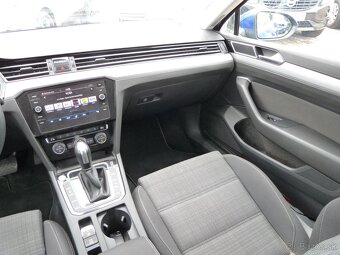 Volkswagen Passat R line  Variant 1.5 TSI DSG - 12