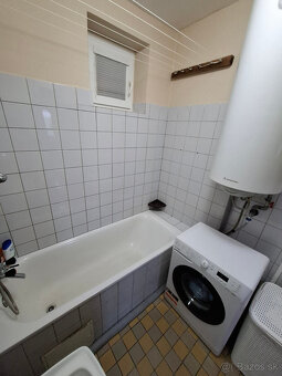 3 IZBOVÝ BYT S LOGGIOU A GARÁŽOU - znížená cena - 12