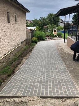 Pokládka zámkovej dlažby - 12