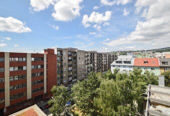 MODERNÝ 2-IZBOVÝ BYT NA PRENÁJOM V BRATISLAVE - NOVÉ MESTO - 12