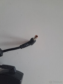 Zdroje adaptéry na notebooky jeden kus 10€ - 12