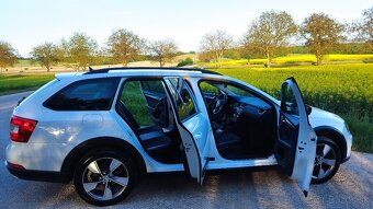 Škoda Octavia Combi SCOUT 2.0TDI ,,110kw. 4x4, - 12