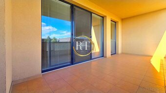 Veľkorysý a slnečný 3i 85m2 s loggiou 8m2 v centre DS - 12