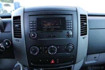 Volkswagen Crafter 2.5 TDI 9MIEST - 12