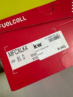 Bezecke tenisky New Balance Rebel - 12