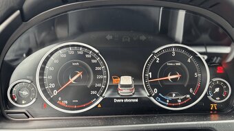 BMW X5 XDrive30d A/T M-Packet - 12