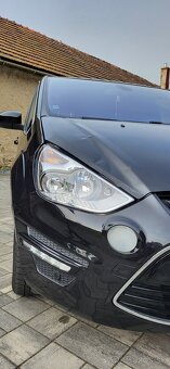 Ford S-Max - 12