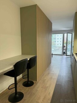 Prenájom nový 1-izbový zariadený byt - 12