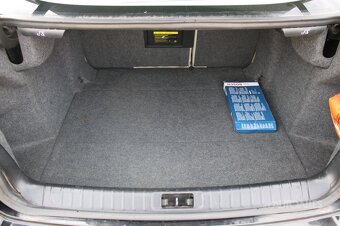 Saab 93 2,0 T 143 kW - 12