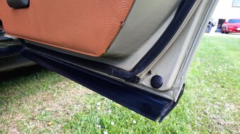 Mercedes w123 240d - 12