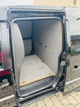 Volkswagen Caddy 2.0 TDi Maxi KLIMA -NAVIGACE - 12