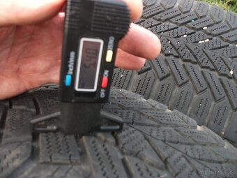 Predám zimnú sadu pneu.225/60 17R-SUV.Lacno. - 12