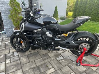 Ducati Diavel V4 2024 - 12