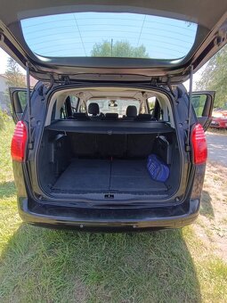 Predám 7 miestne auto PEUGEOT 5008 110kW, 2.0 hdi - 12
