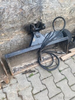Yanmar B12 - 12