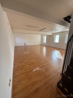 Prenájom obchodných a administratívnych priestorov v centre - 12