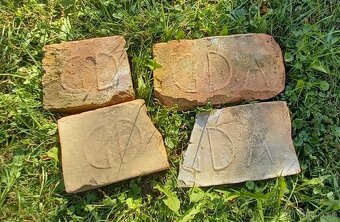 staré značené tehly - 12