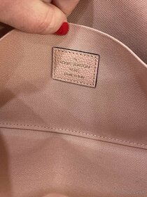 Louis Vuitton Felicie ružová kabelka s komplet balením - 12