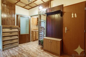 Exkluzívne na predaj veľký 3 izbový byt o výmere 81.30 m2 vo - 12