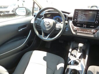 Toyota Corolla sedan 1,8i 72kW HEV automat - 12