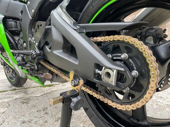 KAWASAKI NINJA ZX10R - 12