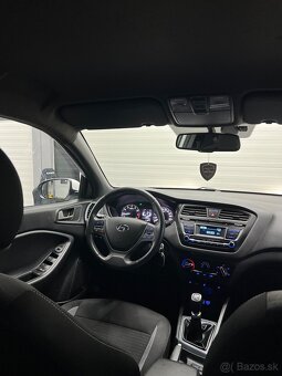 Hyundai i20 Style 2017 1.2 62kw benzin vyhrievané sedadlá - 12