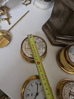 hodiny, barometer, teplomer a vlhkomer - 12