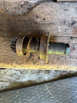 Diely na Zetor 25 - 12