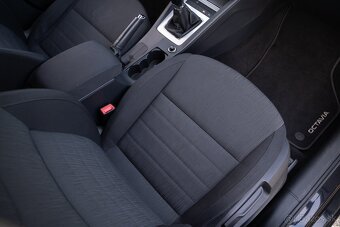 2013 Škoda Octavia Combi 1.4 TSI | Canton výhrevy bixenóny - 12
