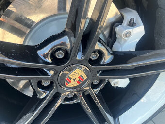 predám porsche taycan turbo ,odpočet DPH - 12