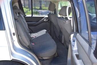 Nissan Pathfinder 2.5 dCi terénne - 12