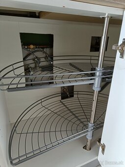 Kuchynská linka,+spotrebiče+stôl+stoličky+luster - 12