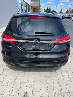 Ford Mondeo Combi 2019 EcoBoost 1.5 benzín (porucha motora) - 12