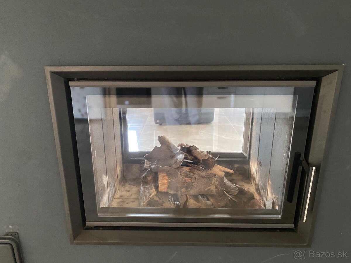 Rodinný dom s dvoj garážou. - 13