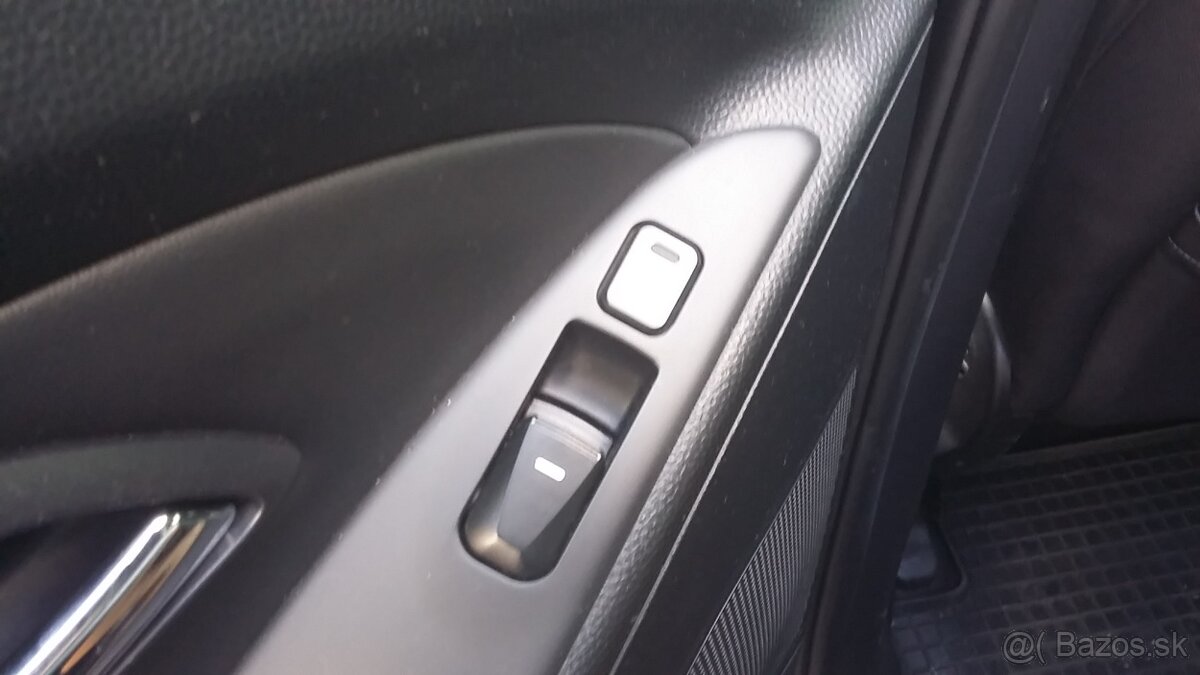 HYUNDAI ix35 1.6 GDi 2013 - 13