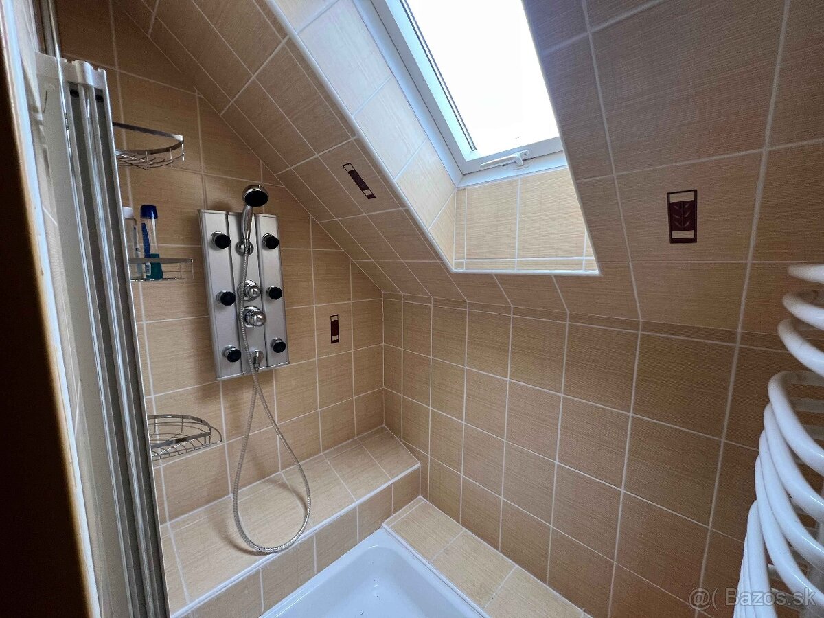 Vidiecky dom Batizovce – dvojgeneračné bývanie / investícia - 13