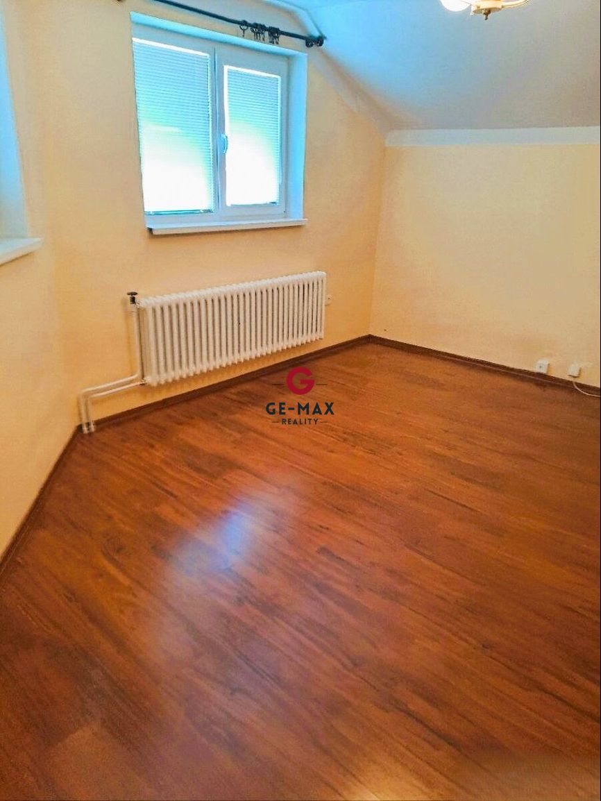 NA PREDAJ: priestranný rodinný dom s dvojgarážou v Kráľovsko - 13