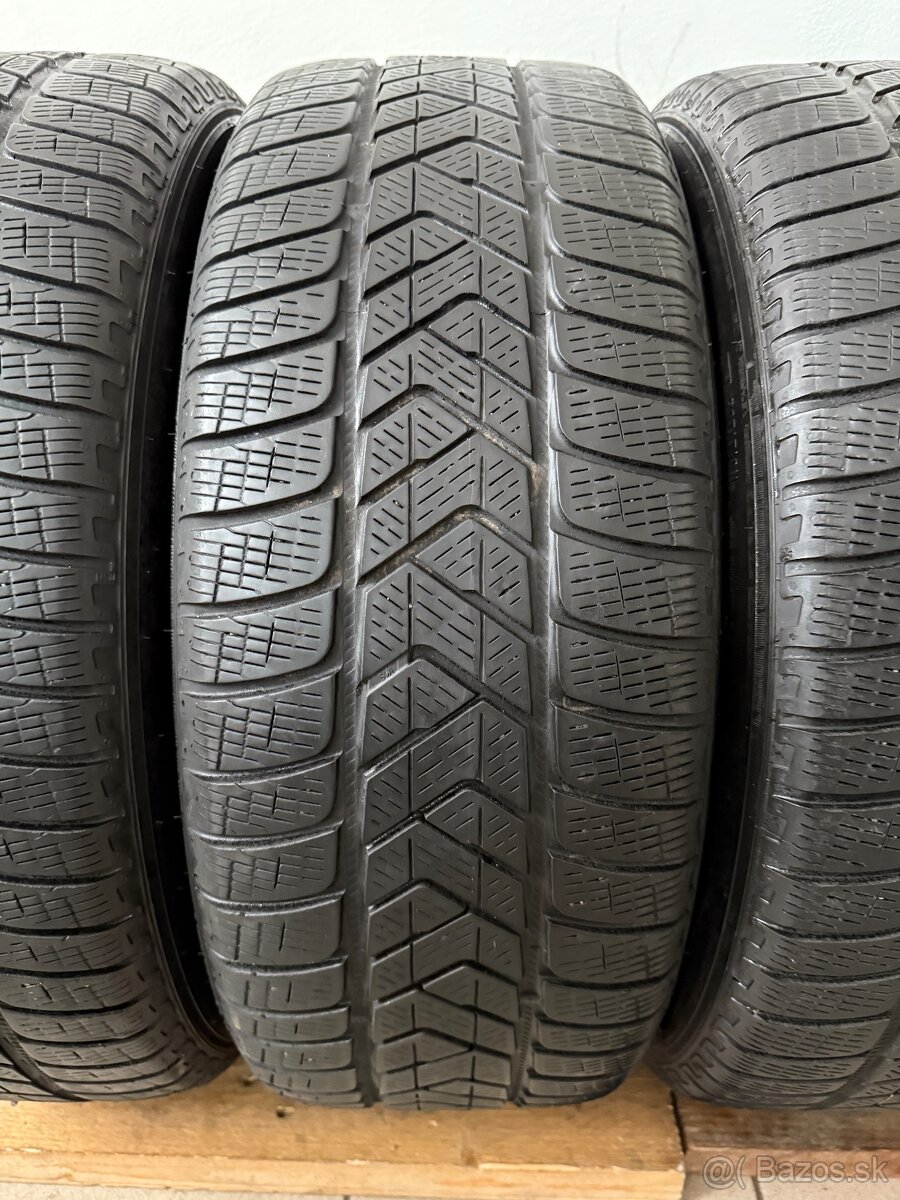 Zimné pneumatiky 235/60/18 Pirelli Scorpion Winter MO - 13