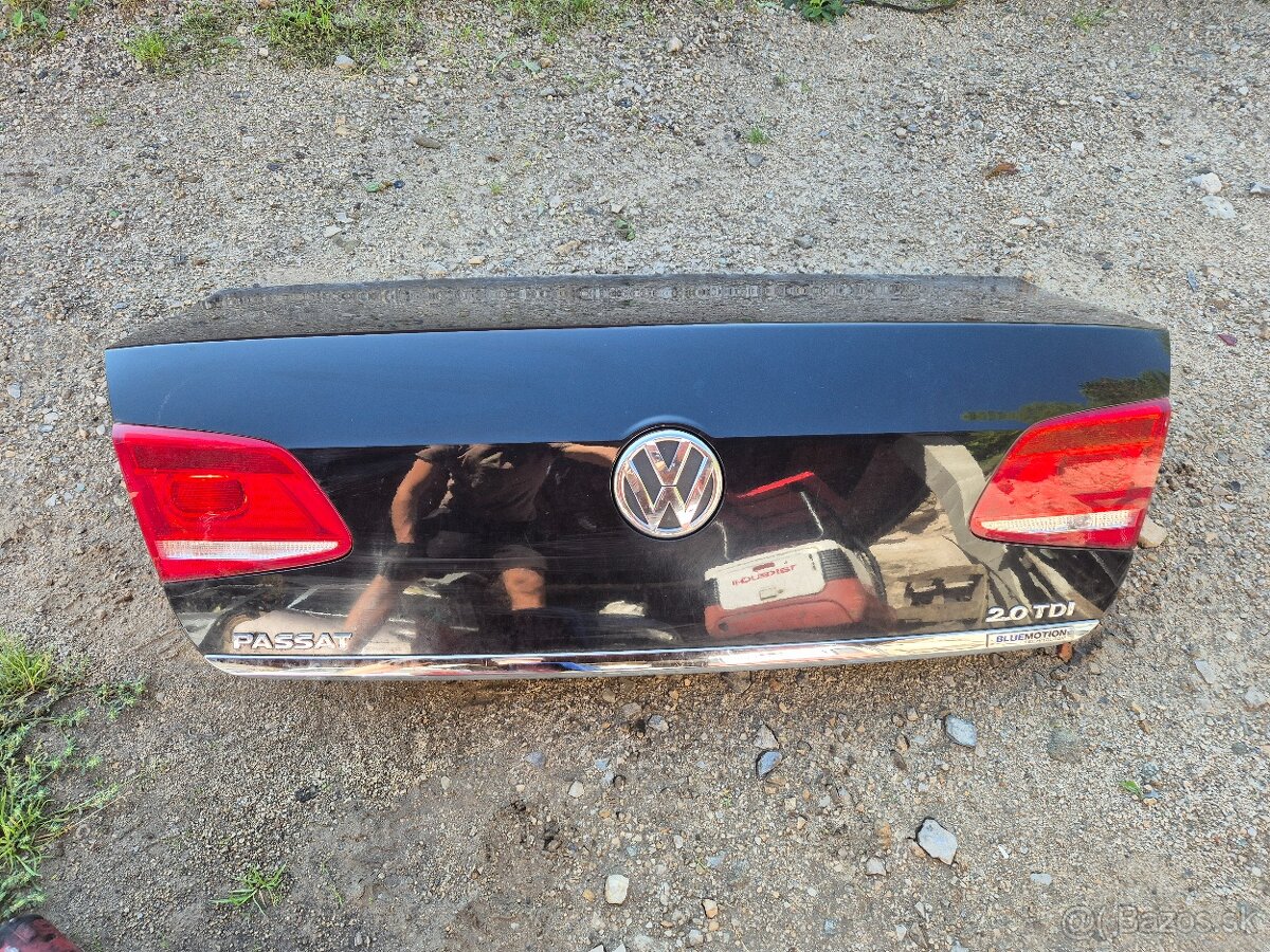Predám zadný kufor pre Volkswagen Passat B7 sedan - 13