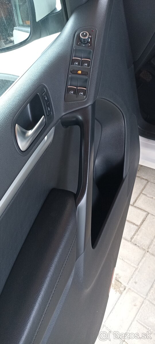 Volkswagen Tiguan 2,0 tdi 4x4 125kw manuál - 13