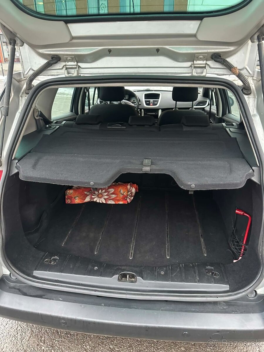Predám Peugeot 207sw 1,6HDi 66kw - 13