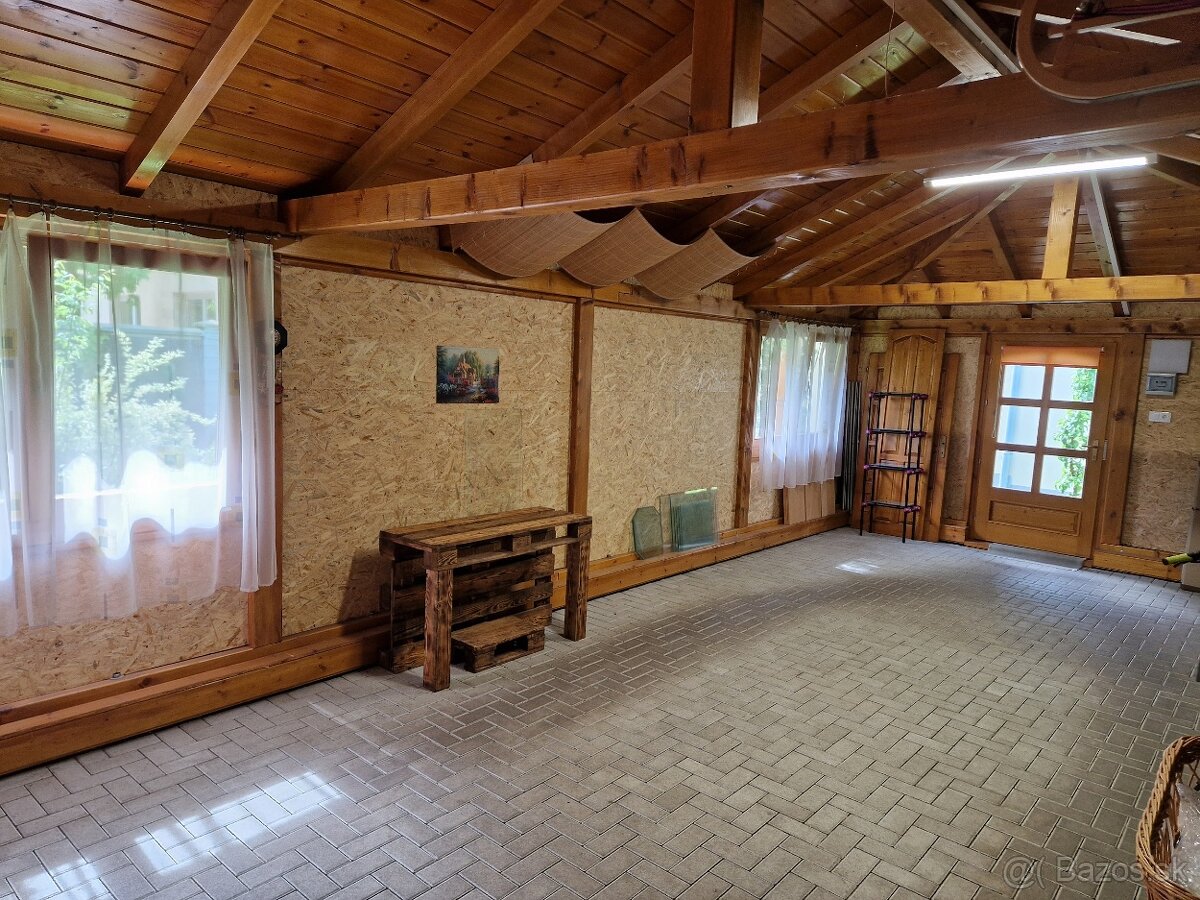 Rodinný dom s podnikateľským potenciálom vo výbornej lokali - 13