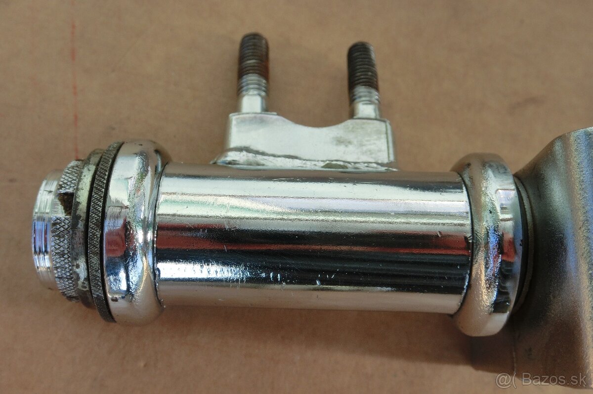 Rôzne staré retro náradie . - 13