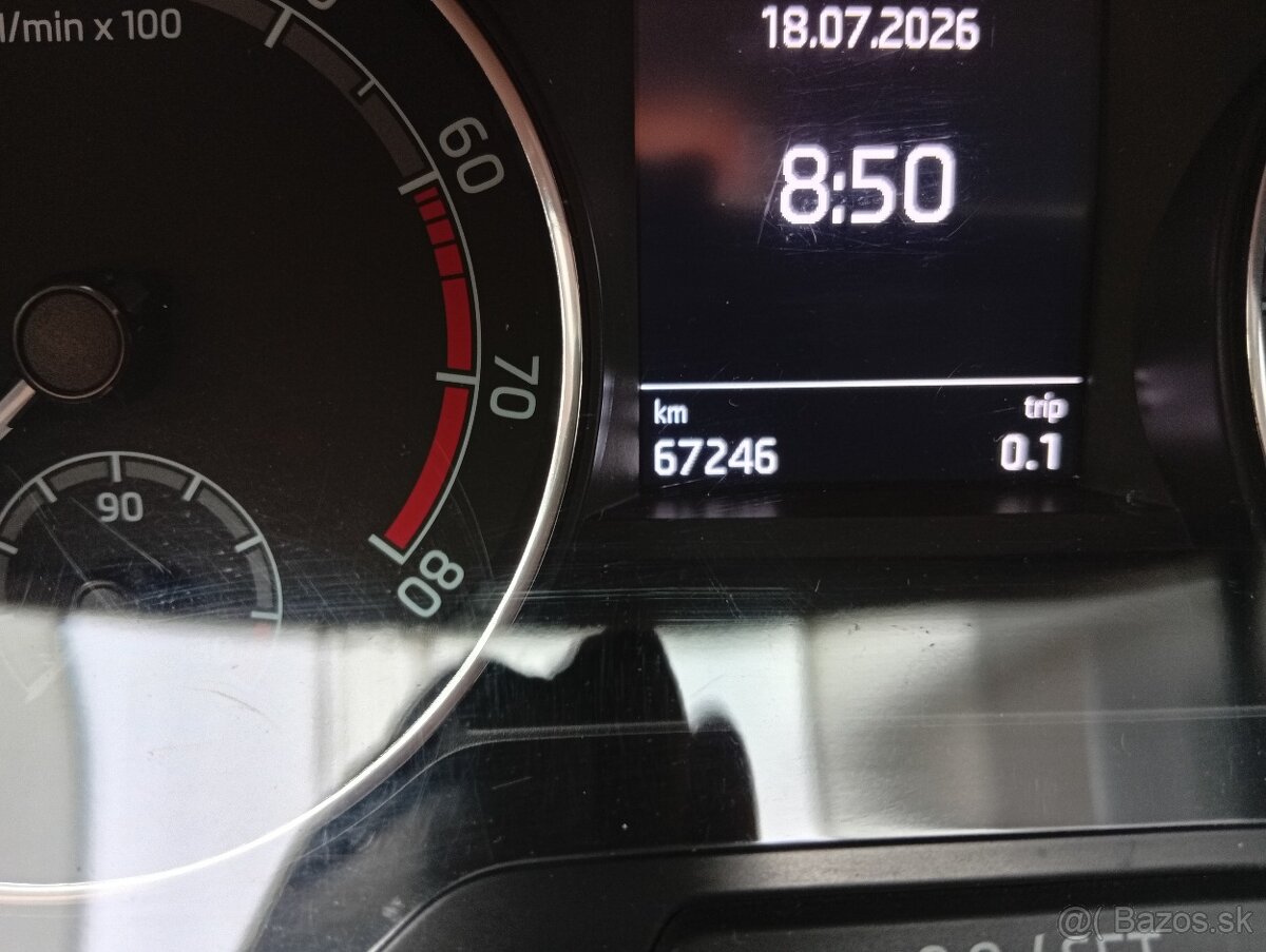 škoda rapid 1,0 TSi,81kw,6 rychl.NAVI - 13
