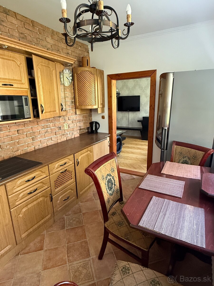 Byt 3-izbový Stred - 13