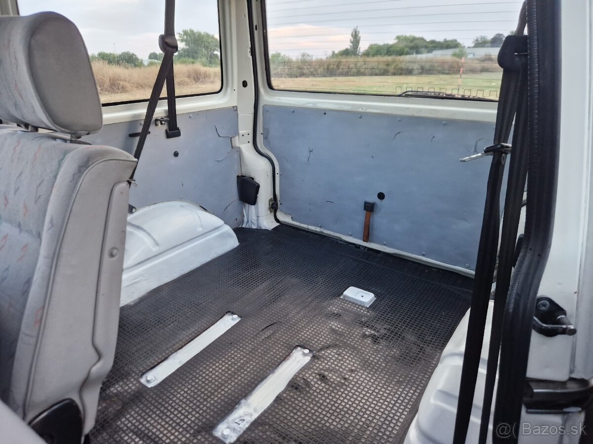 Volkswagen T4 Syncro 4x4 - 13